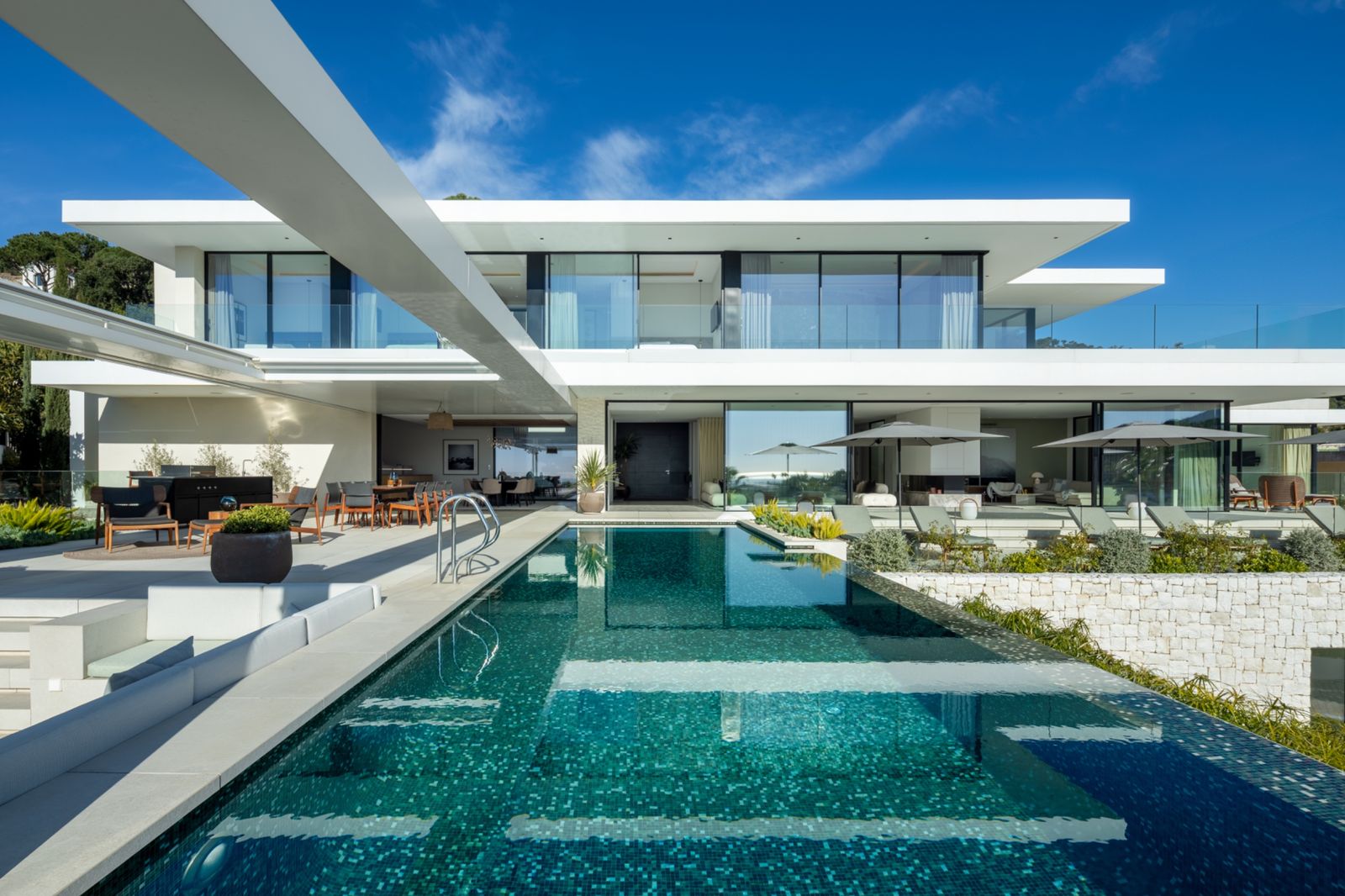 Villa Alia for sale in El Madroñal, Benahavís