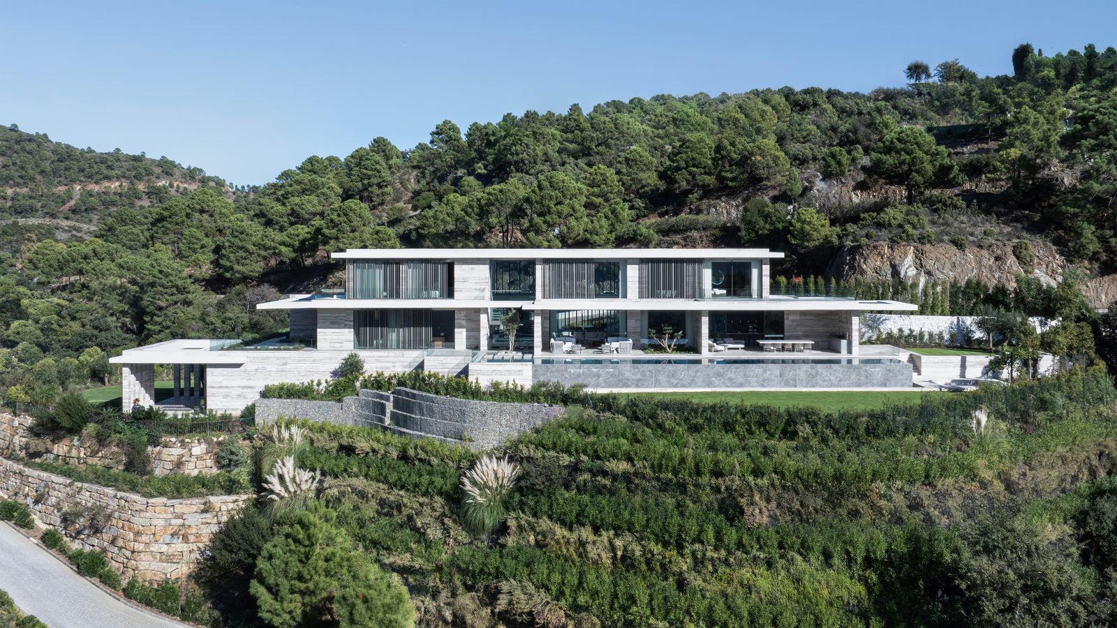 Villa Geneve for sale in La Zagaleta, Benahavís